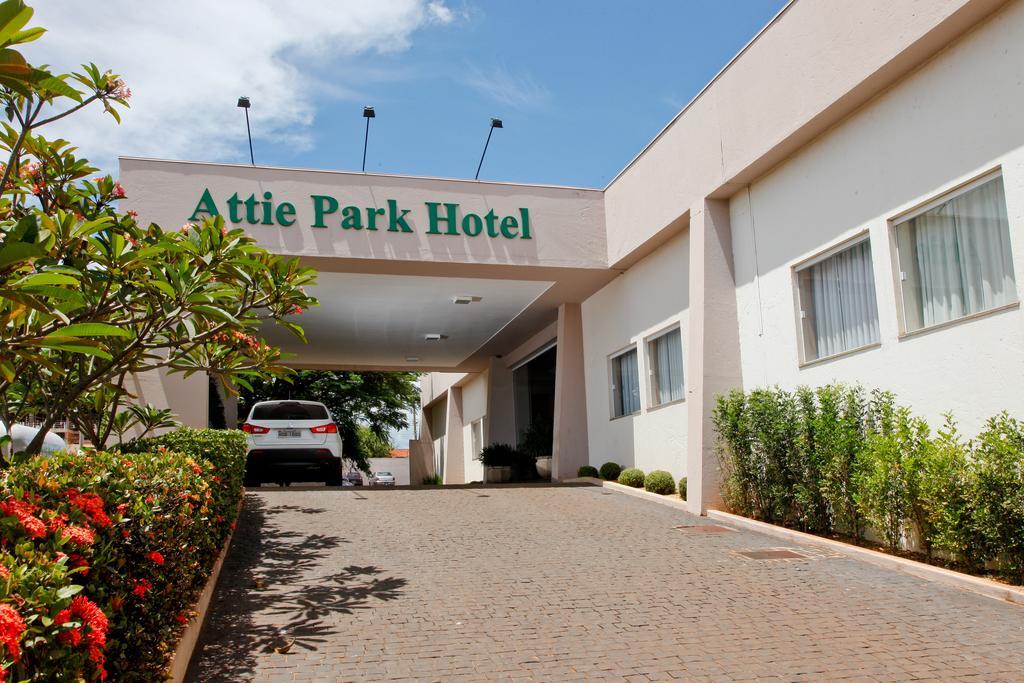 Attie Park Hotel Uberlândia Exterior foto